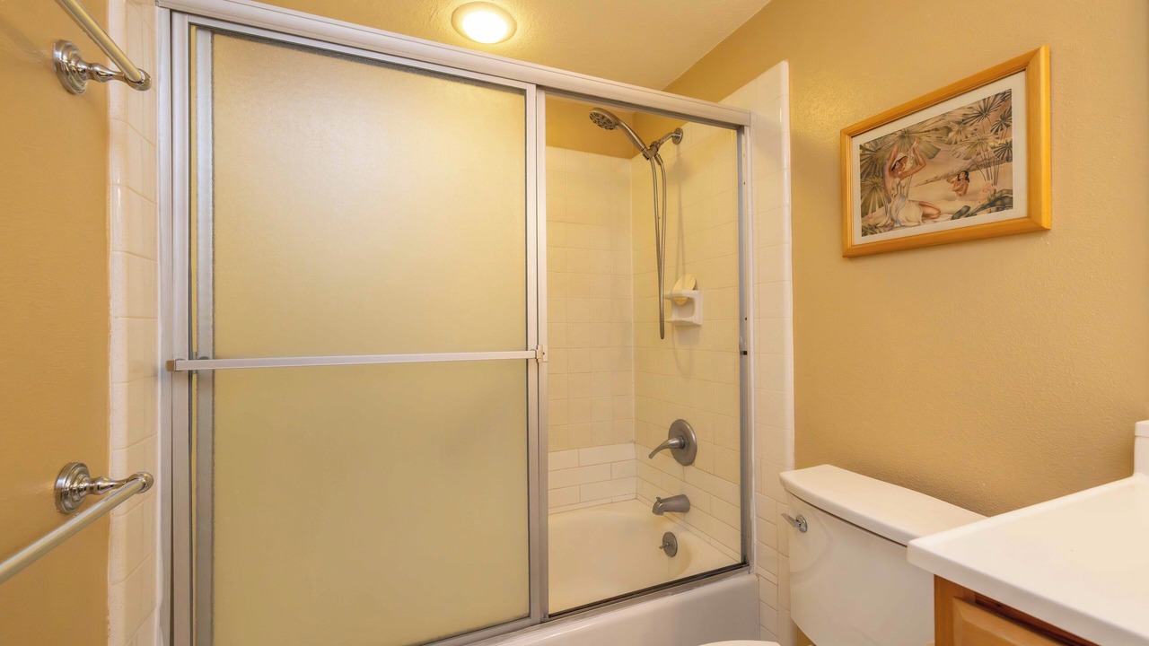 Photo of Bathroom in Maalaea