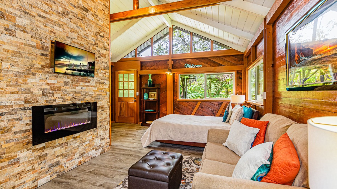 Photo of Livingroom in Royal Hawaiian Estates