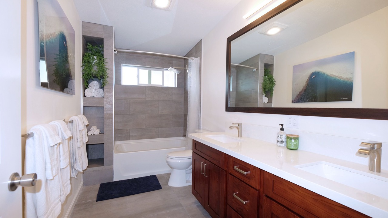 Photo of Bathroom in Eastern Honolulu