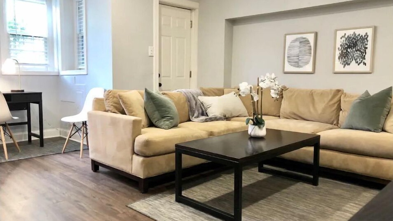 Photo of Livingroom in H Street Corridor