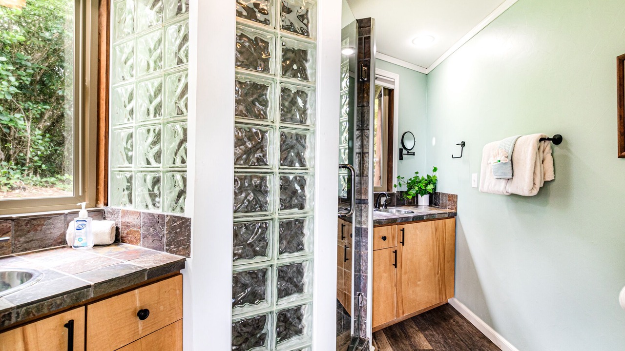 Photo of Bathroom in Keaau