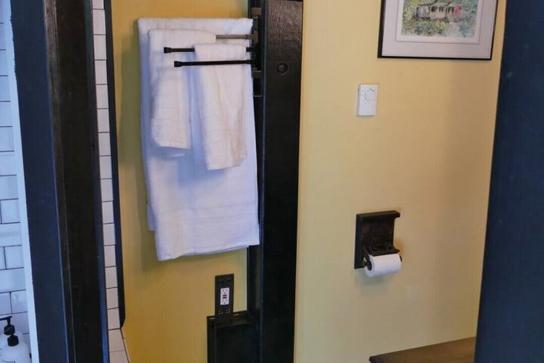 Photo of Bathroom in West Woodland