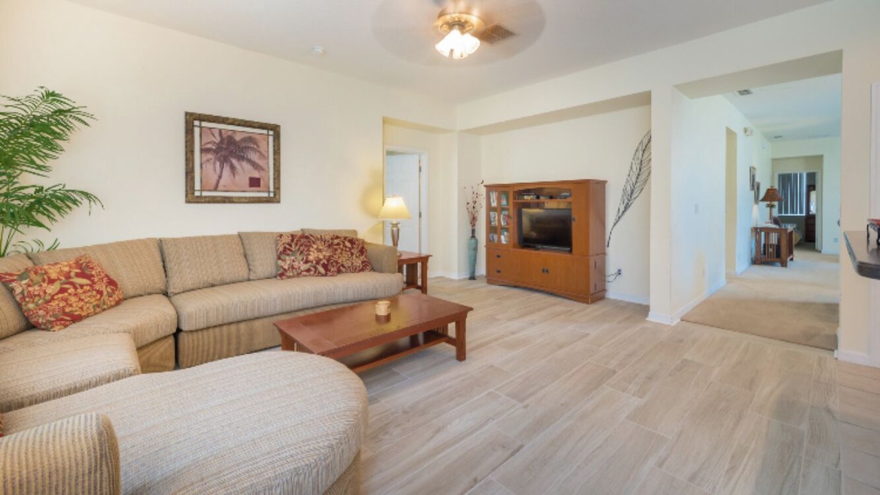 Photo of Livingroom in Legacy Park
