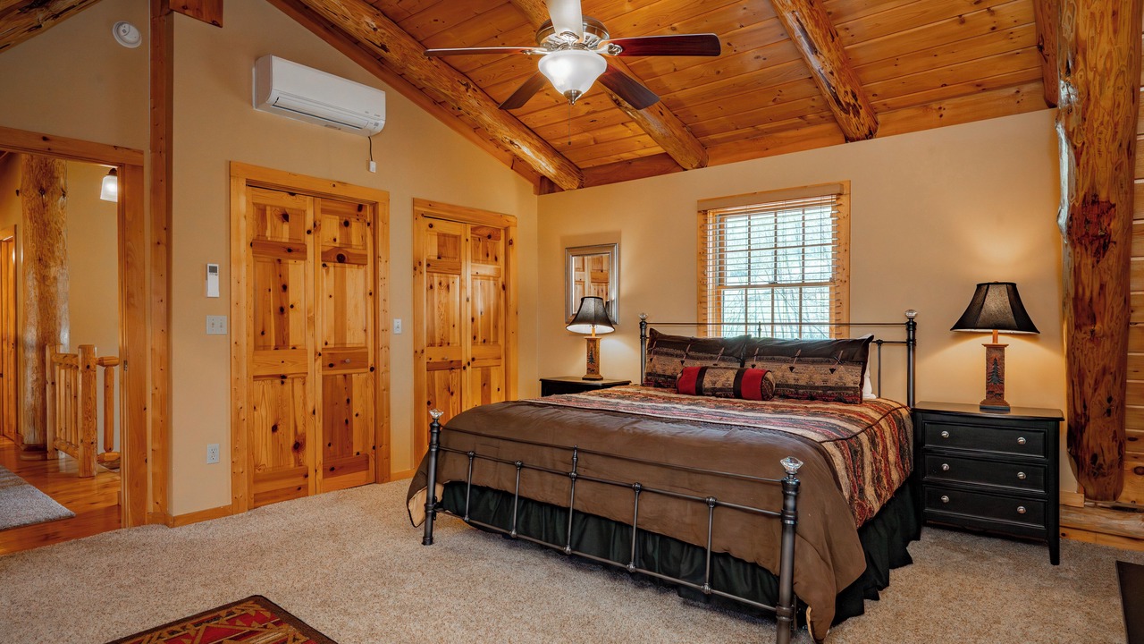 Photo of Bedroom in Mountainside
