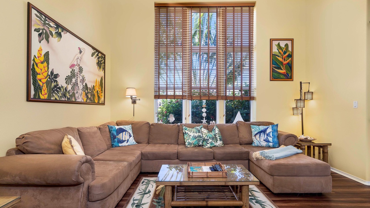 Photo of Livingroom in Waikoloa