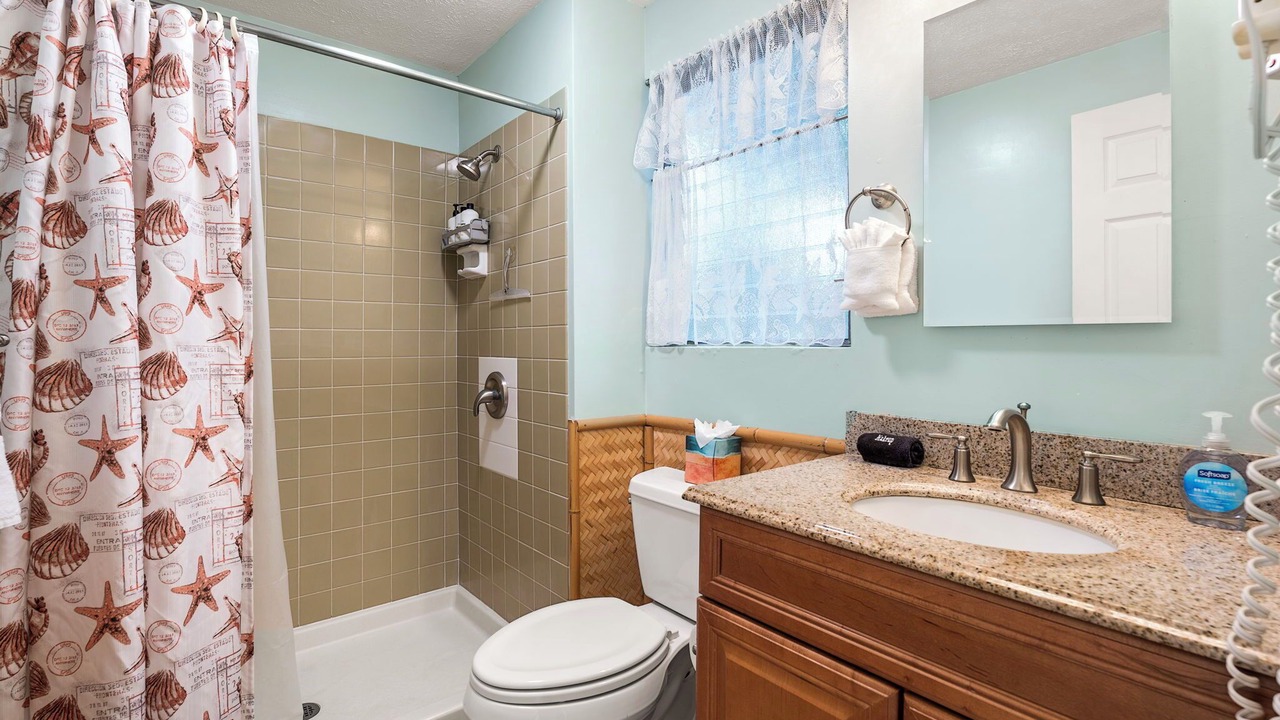 Photo of Bathroom in Kahaluu Bay