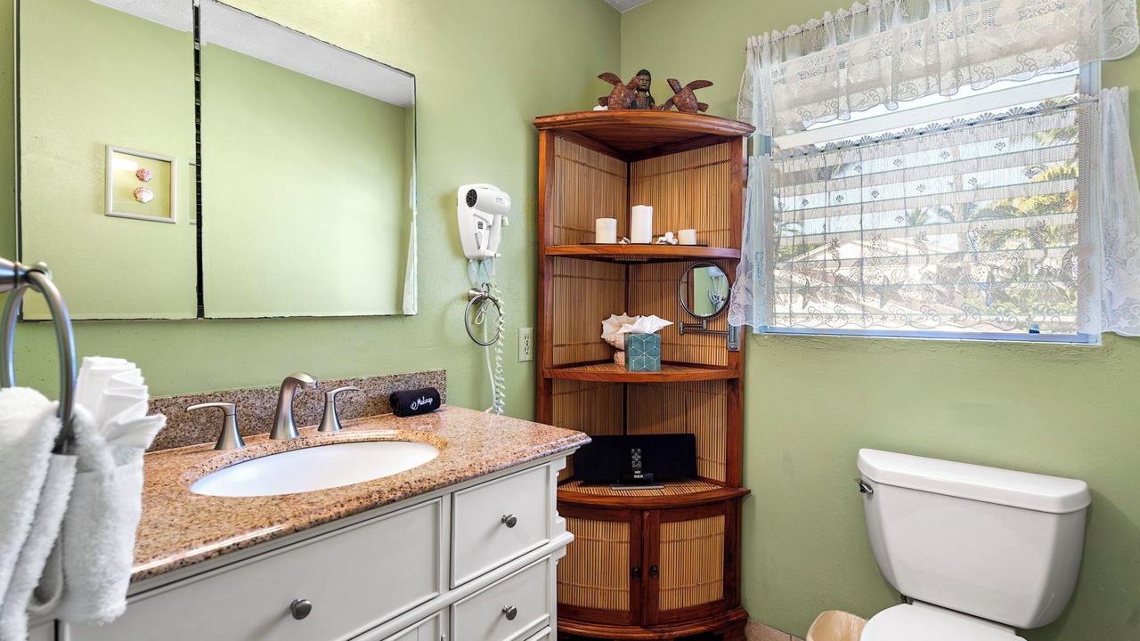 Photo of Bathroom in Kahaluu Bay