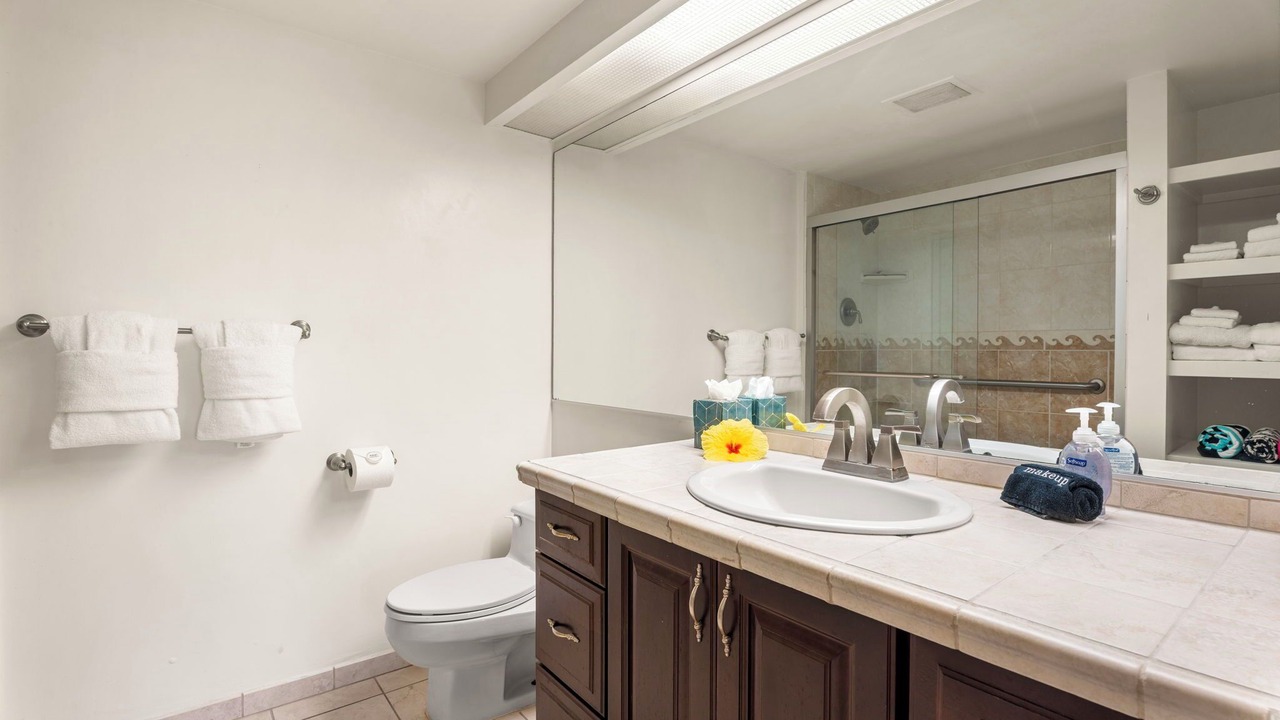 Photo of Bathroom in Historic Kailua Village