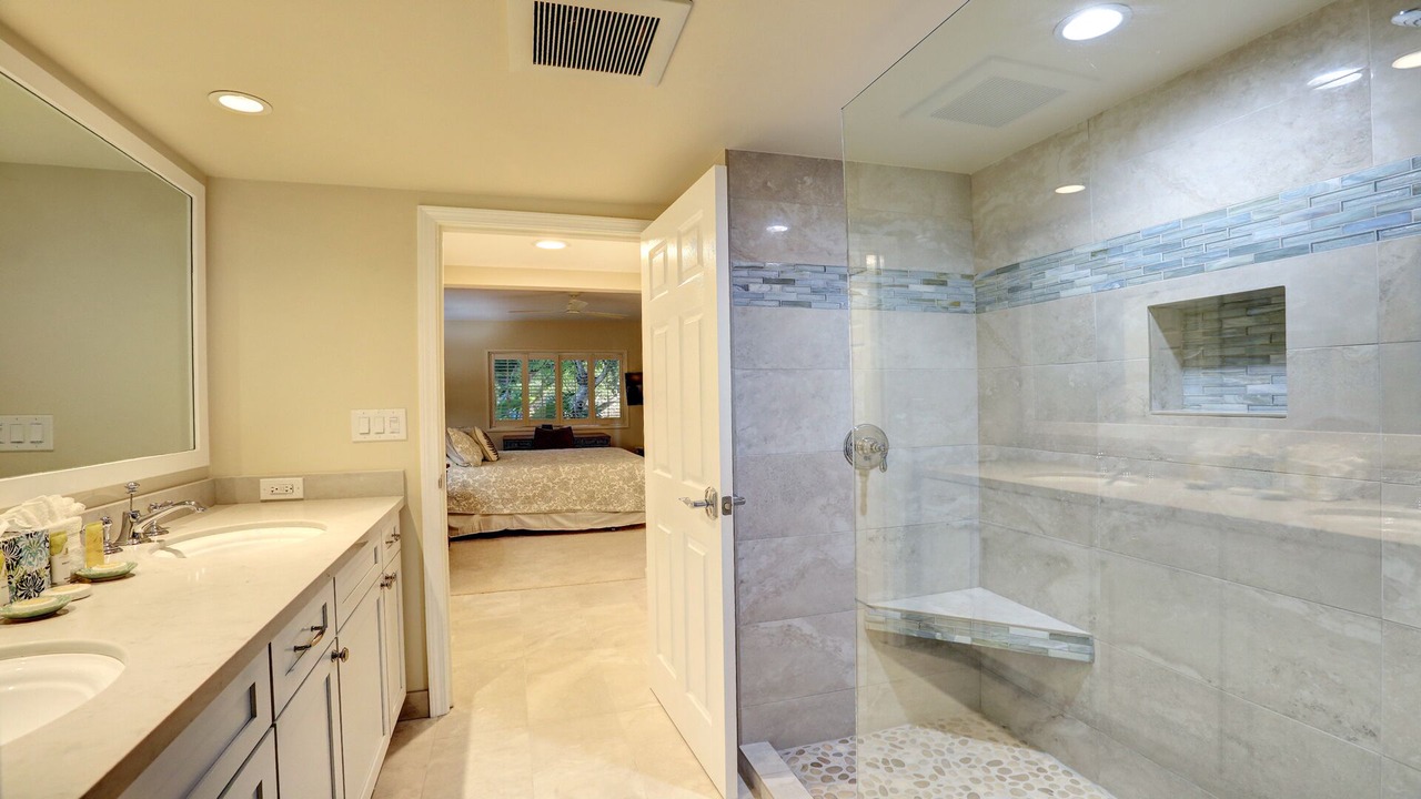 Photo of Bathroom in Wailea