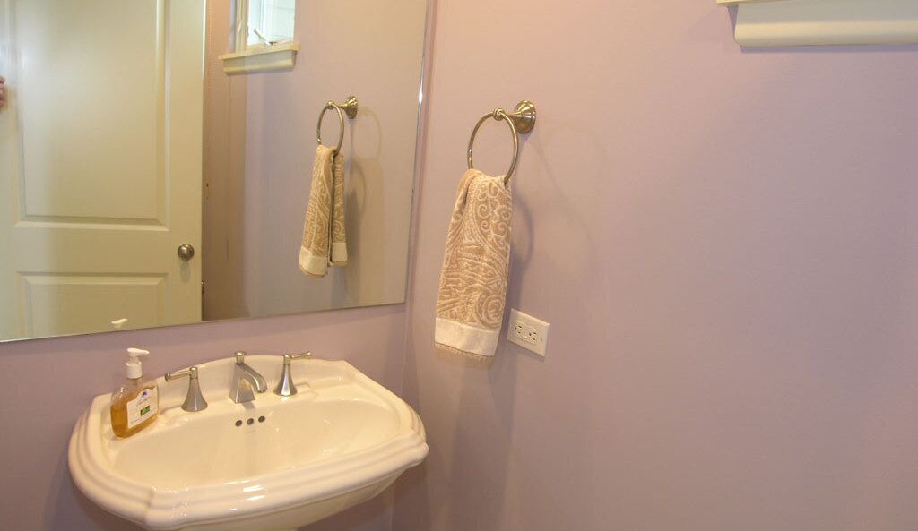 Photo of Bathroom in Kahaluu Bay