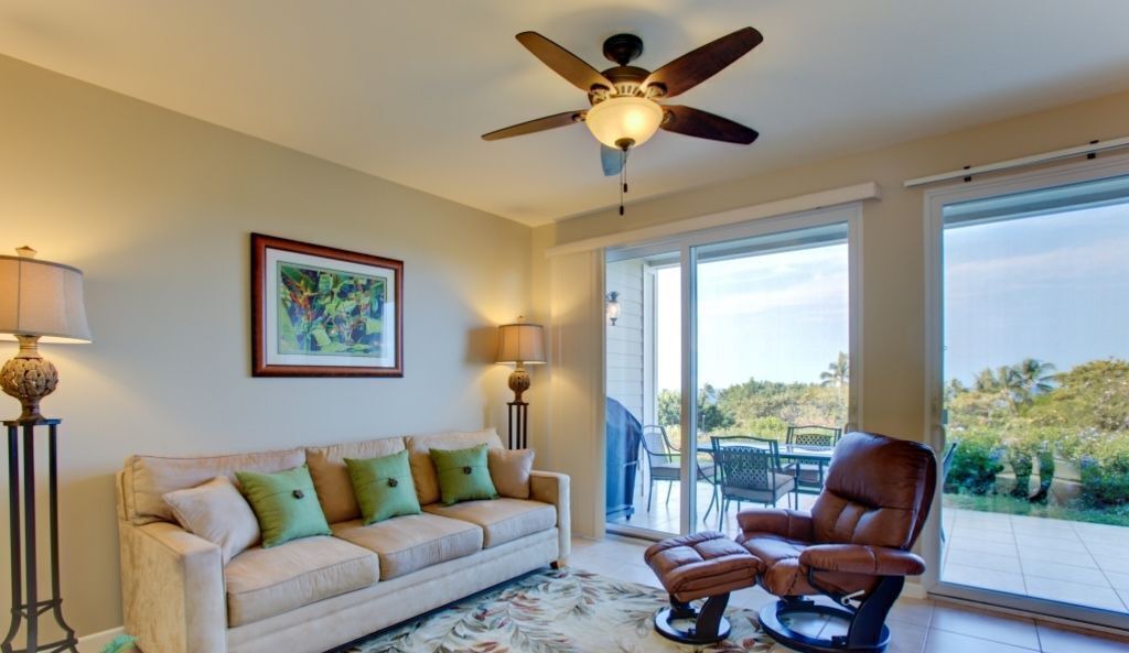 Photo of Livingroom in Kahaluu-Keauhou