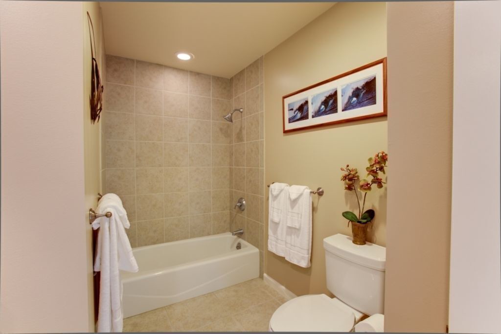 Photo of Bathroom in Kahaluu-Keauhou
