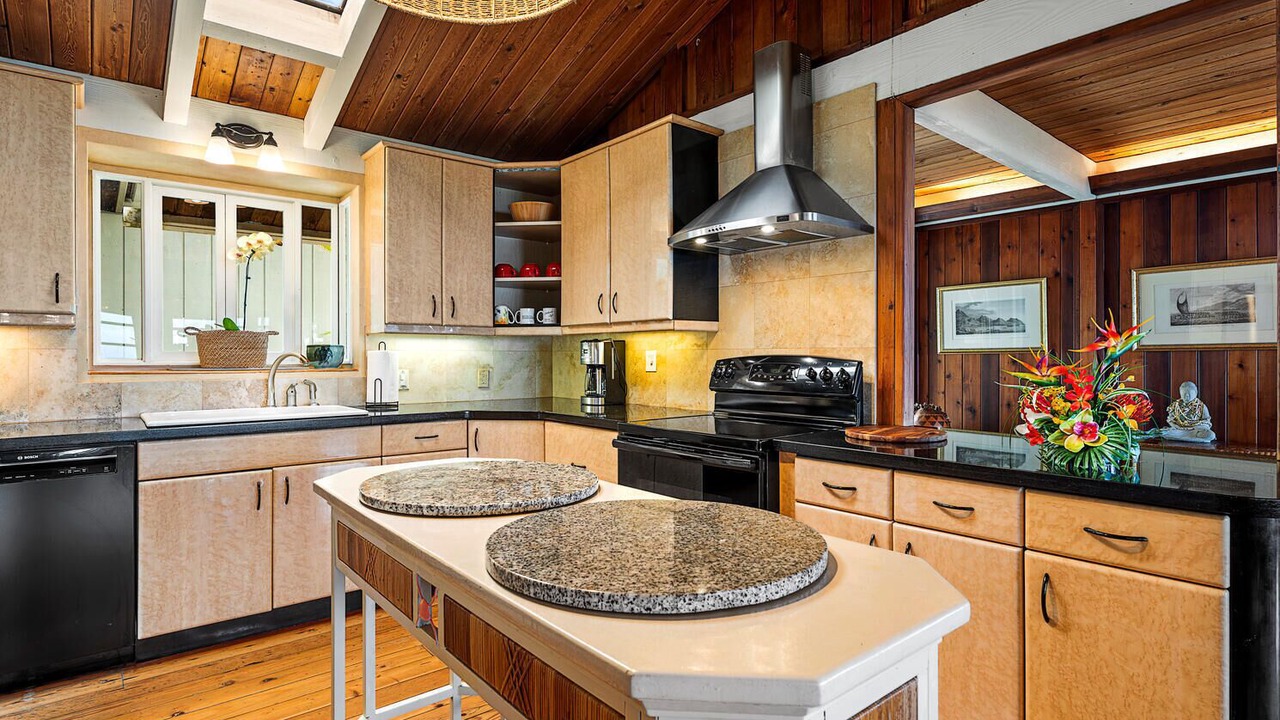 Photo of Kitchen in Holualoa