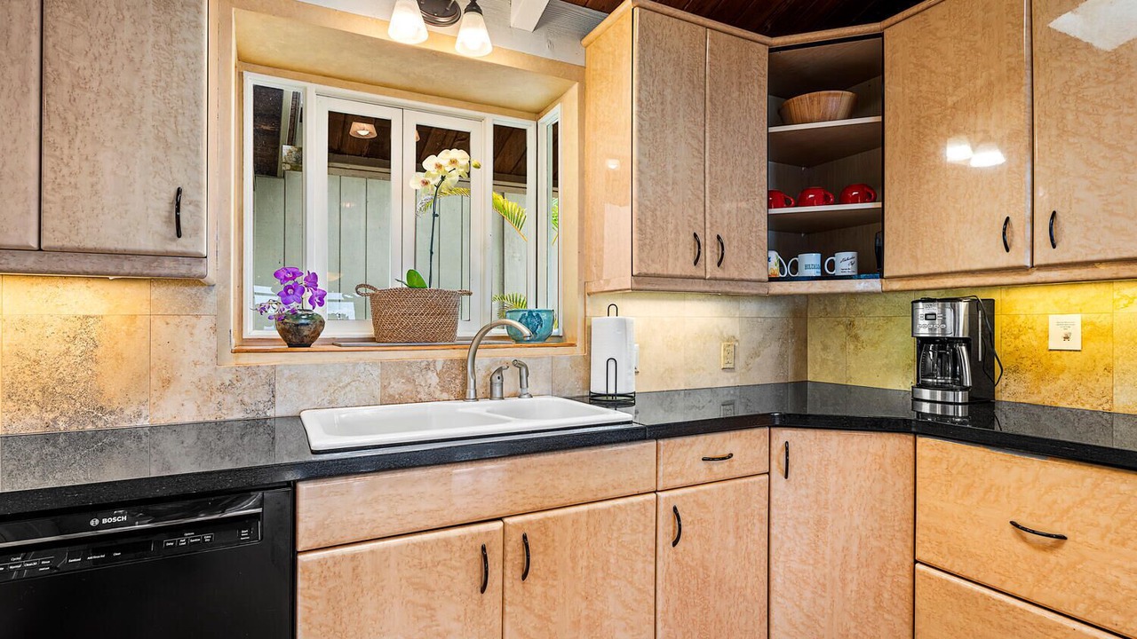 Photo of Kitchen in Holualoa