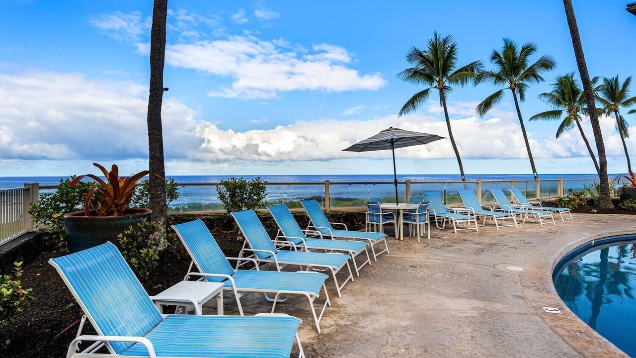 Photo of Patio Balcony in Historic Kailua Village