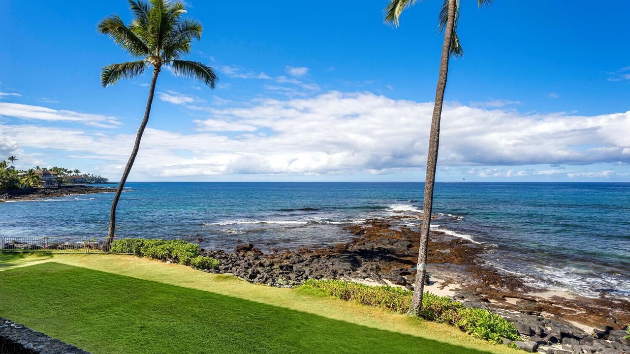 Photo of Others in Historic Kailua Village