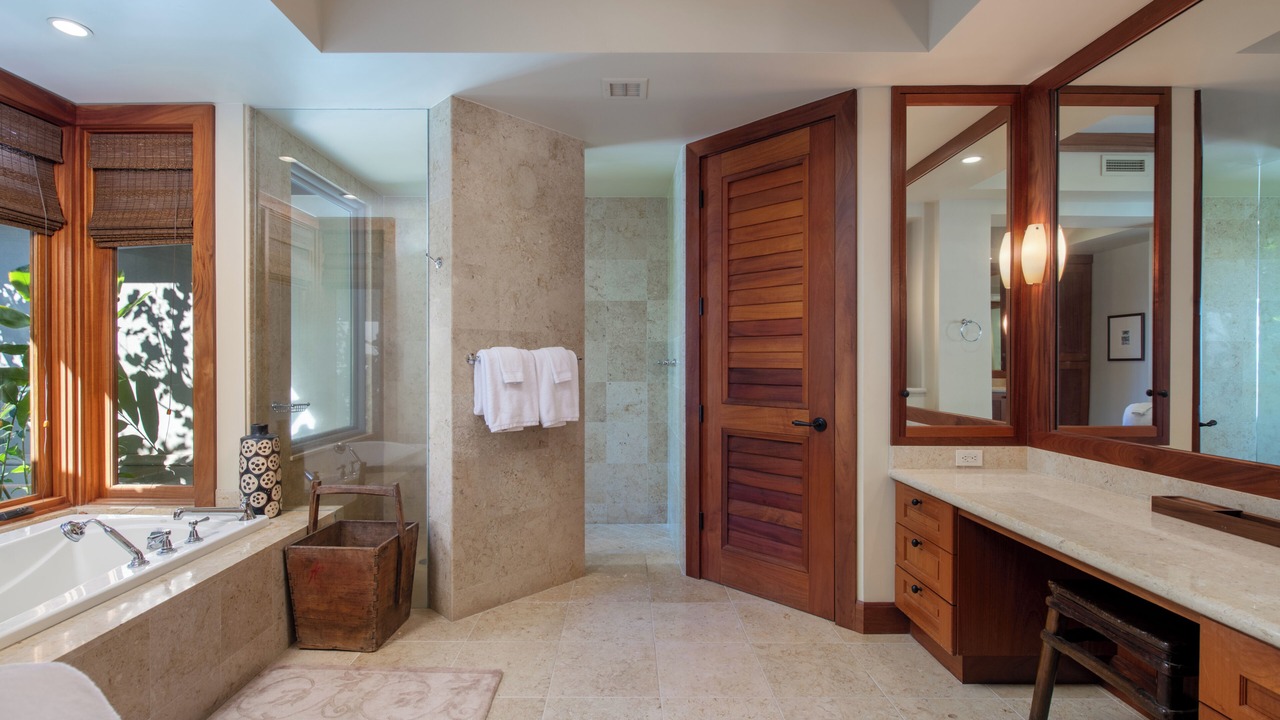 Photo of Bathroom in Kaupulehu