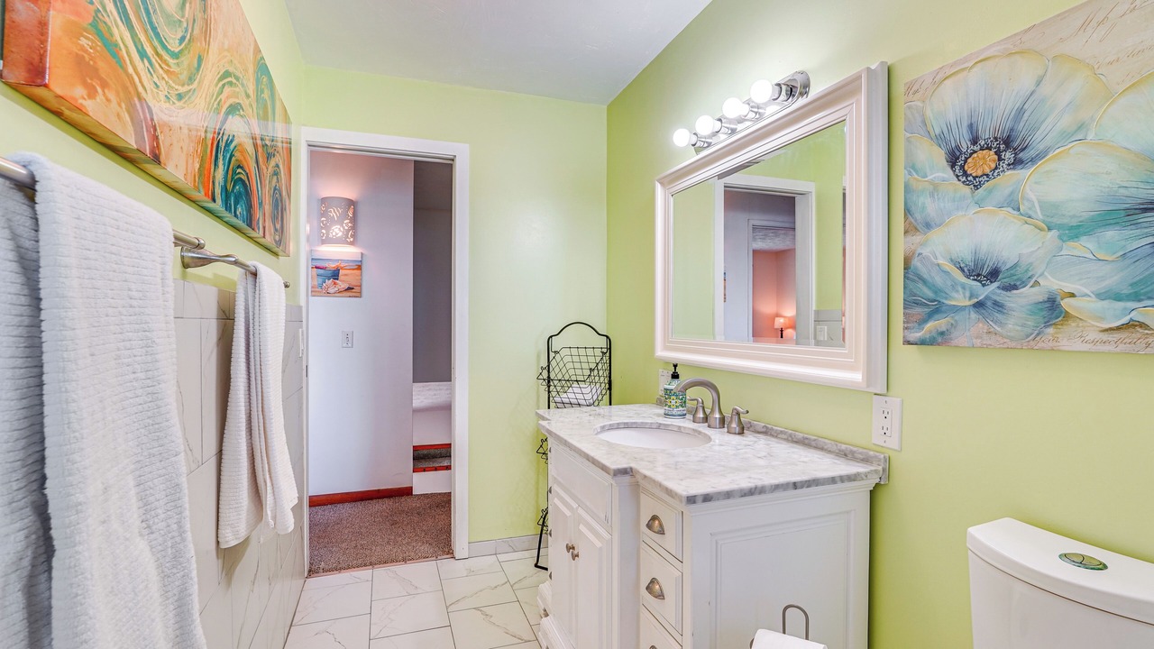 Photo of Bathroom in Kahaluu Bay