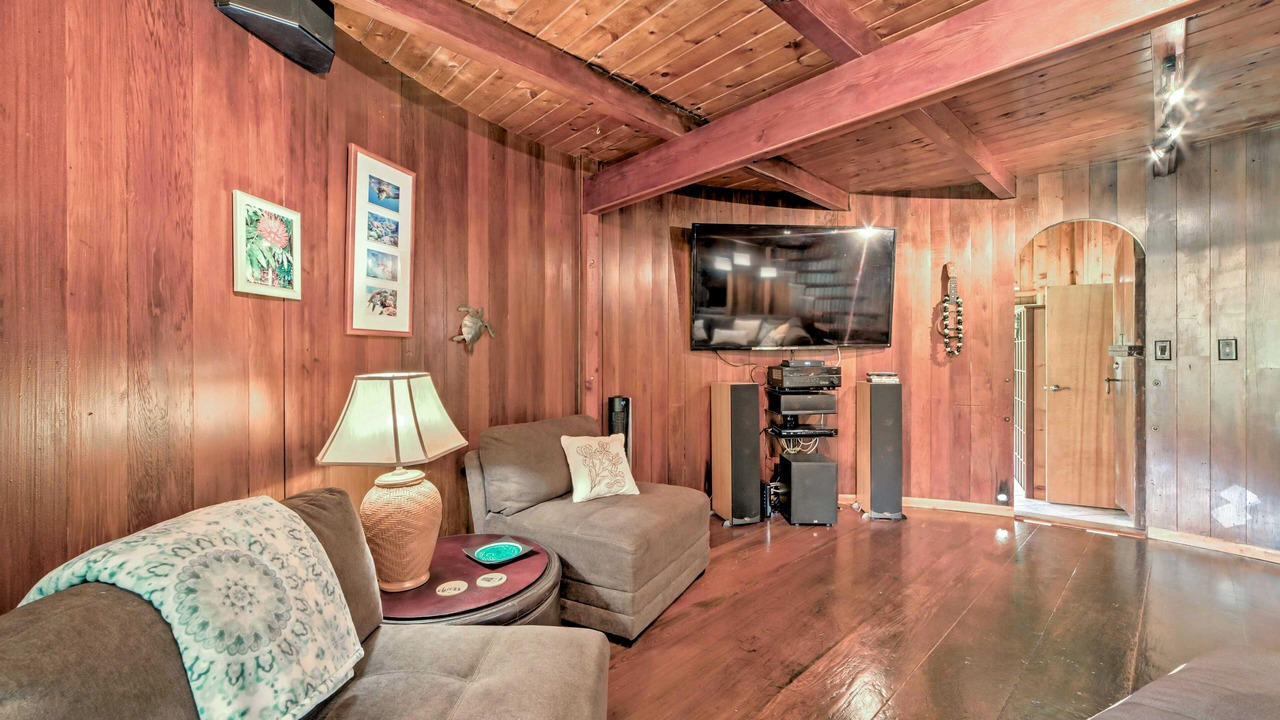 Photo of Bedroom in Keaau