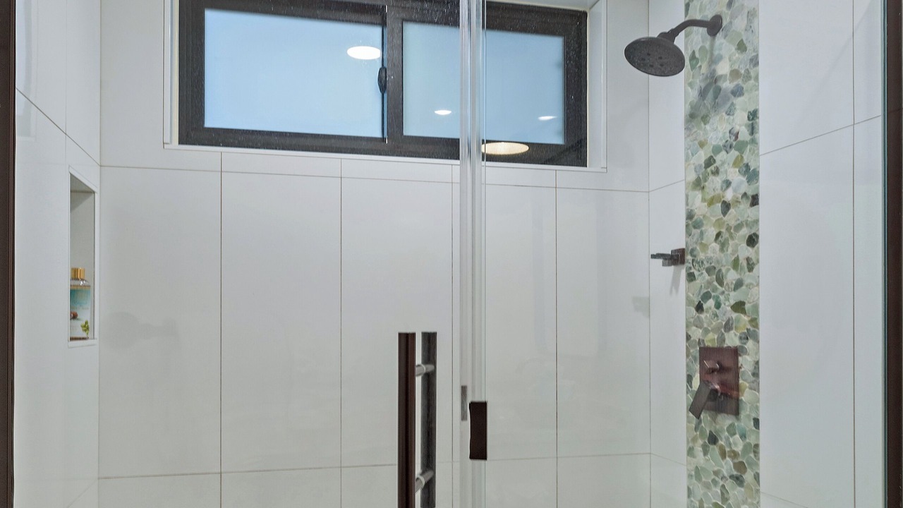 Photo of Bathroom in Napili