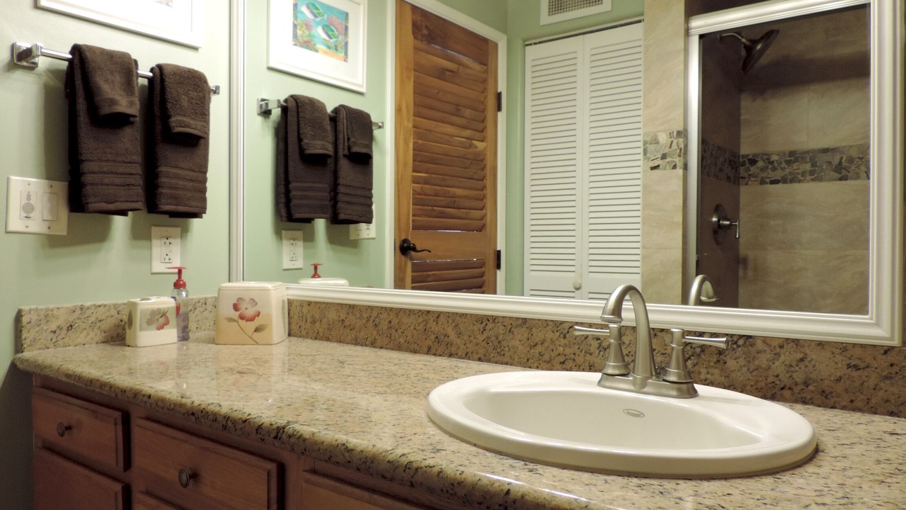 Photo of Bathroom in Poipu