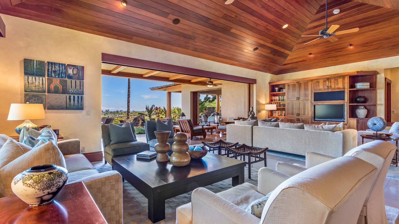 Photo of Livingroom in Kaupulehu