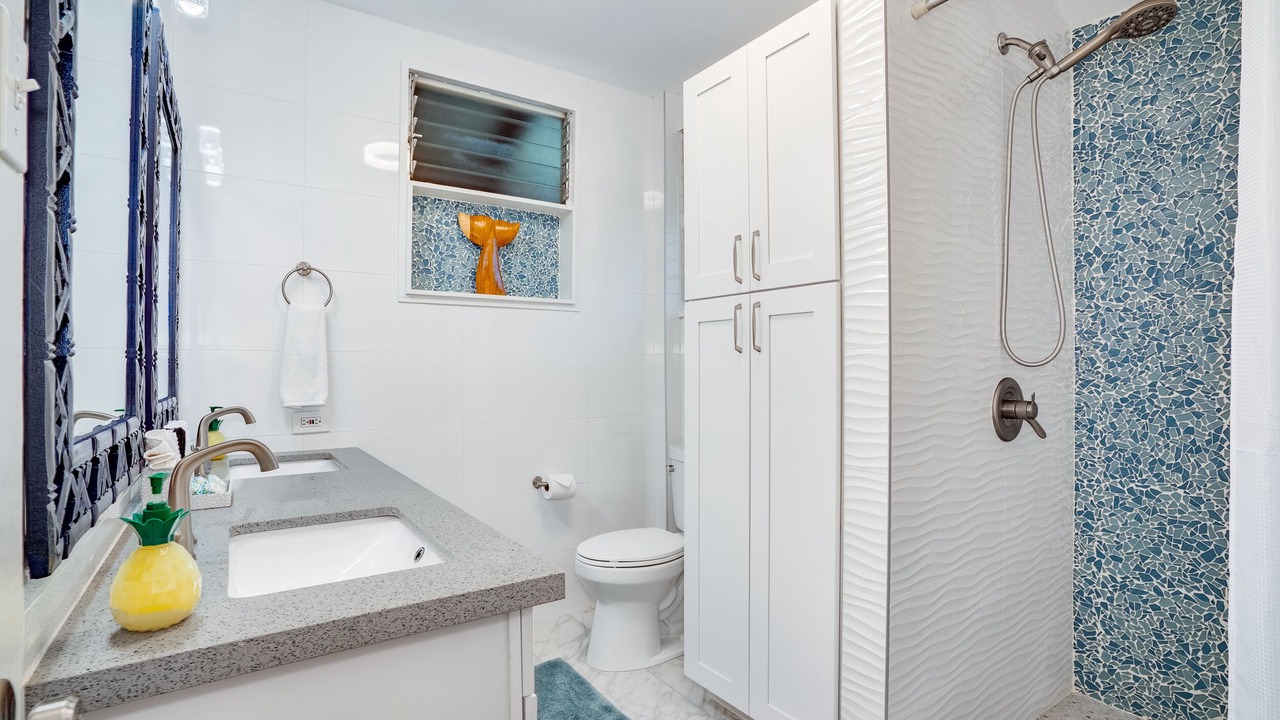 Photo of Bathroom in Haleiwa