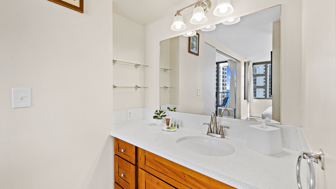 Photo of Bathroom in Waikiki