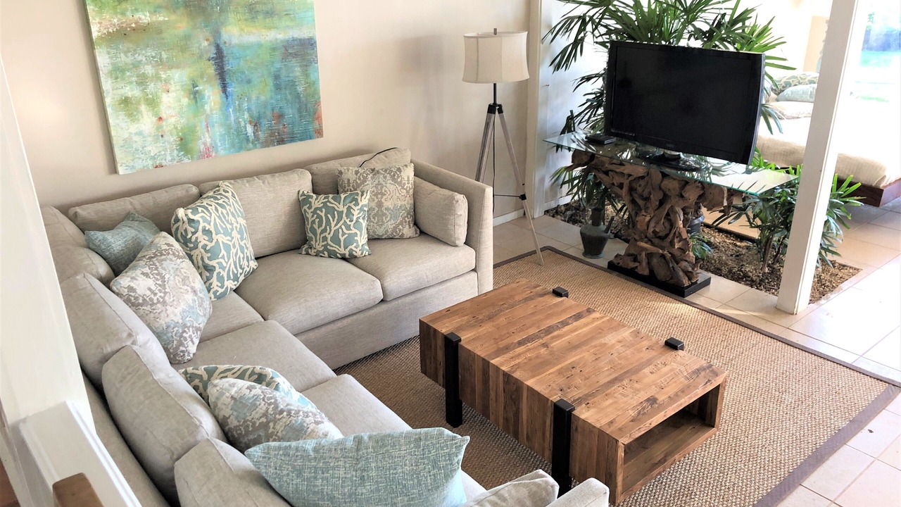 Photo of Livingroom in Hawaii Loa Ridge