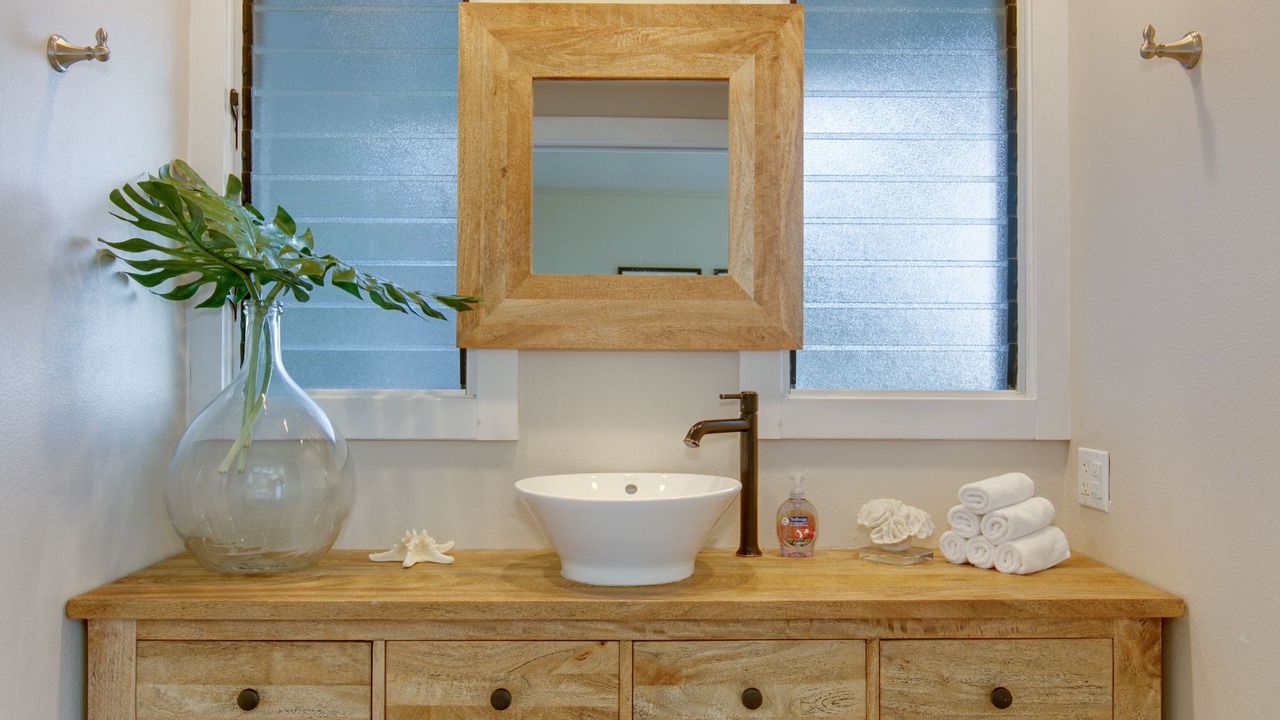 Photo of Bathroom in Hawaii Loa Ridge