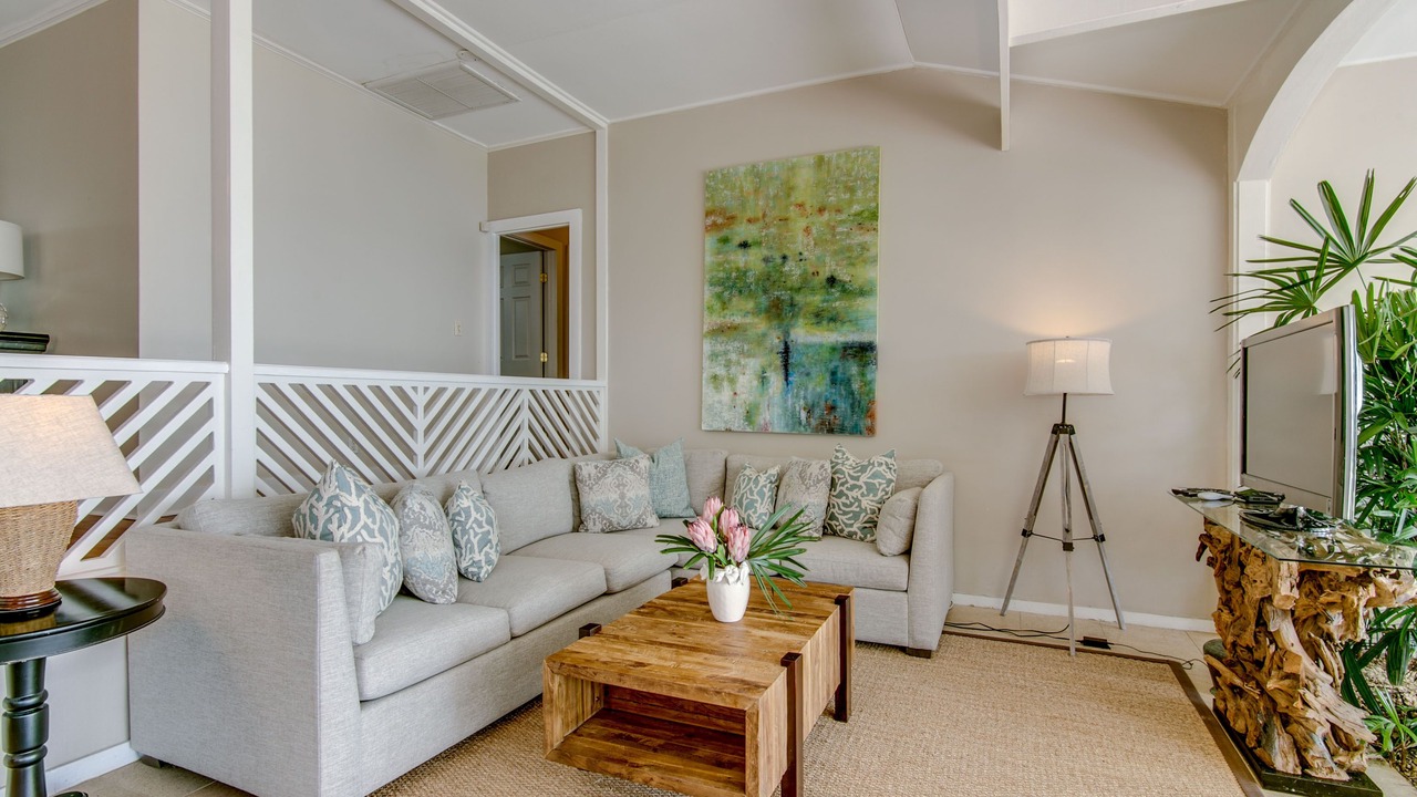 Photo of Livingroom in Hawaii Loa Ridge