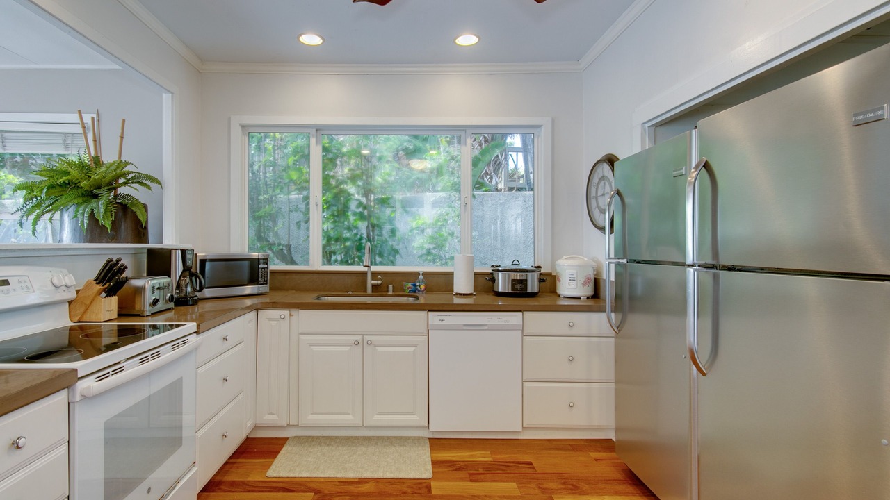 Photo of Kitchen in Hawaii Loa Ridge