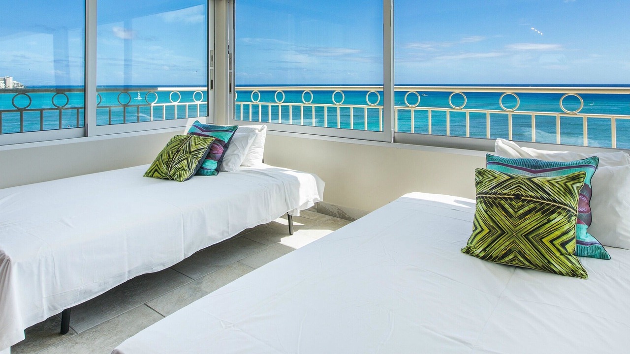 Photo of Bedroom in Waikiki