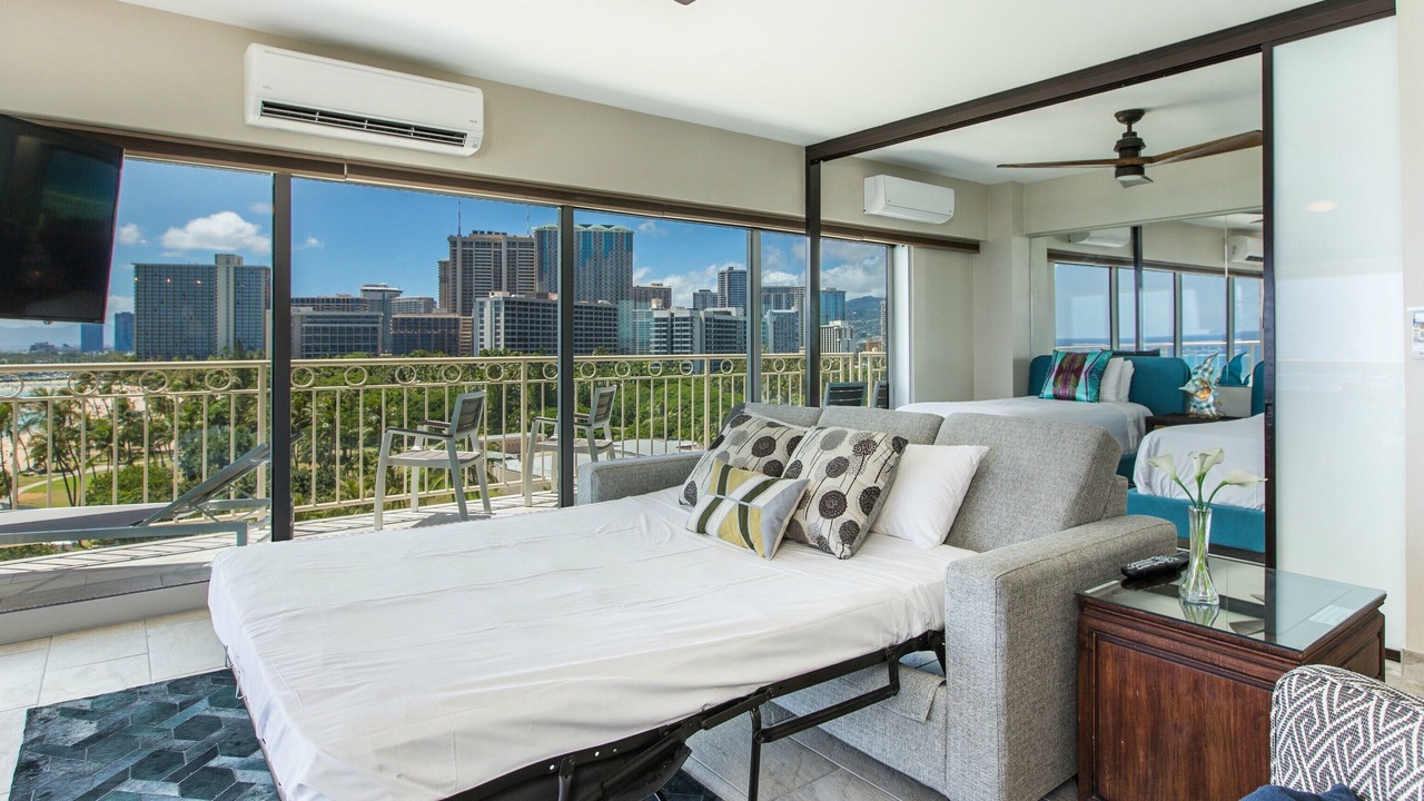 Photo of Bedroom in Waikiki