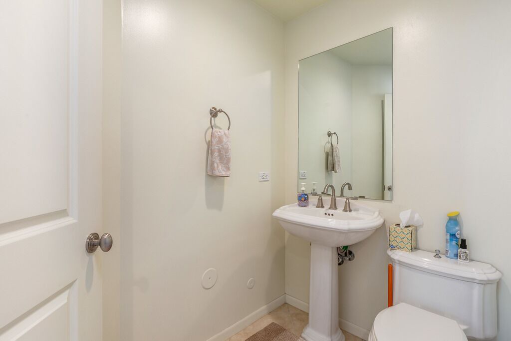 Photo of Bathroom in Kahaluu Bay