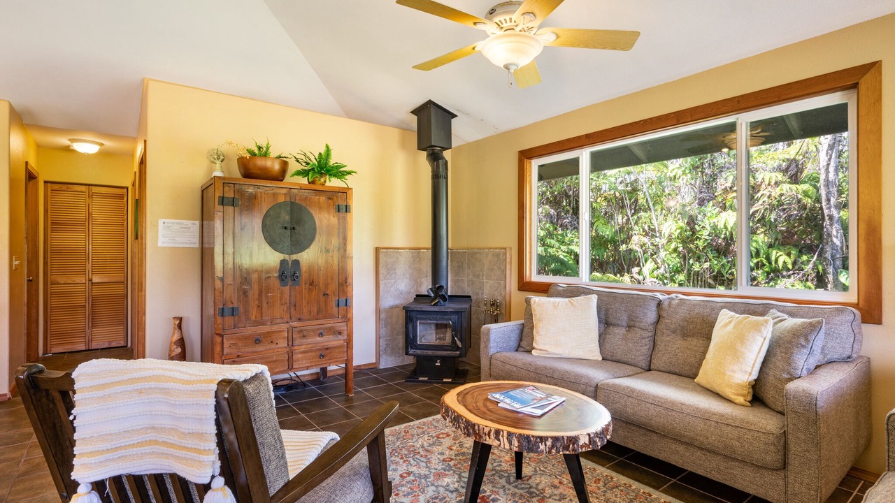 Photo of Livingroom in Royal Hawaiian Estates