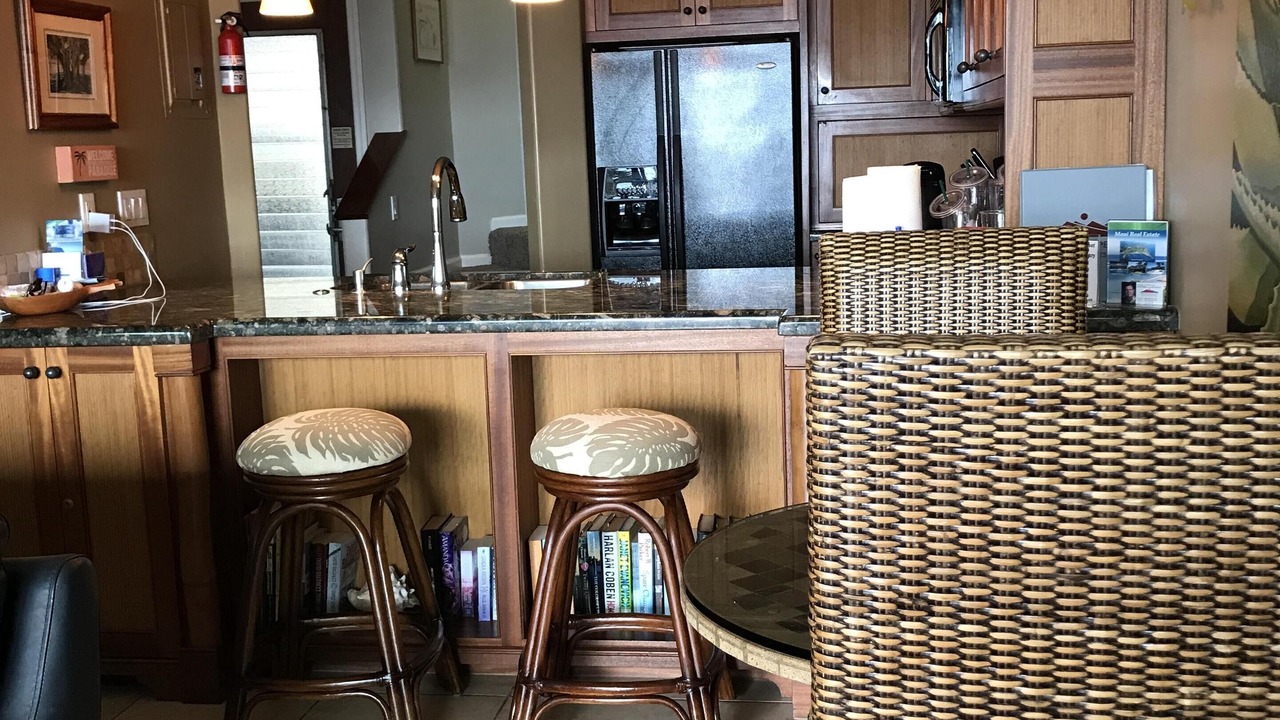 Photo of Others in Kahana