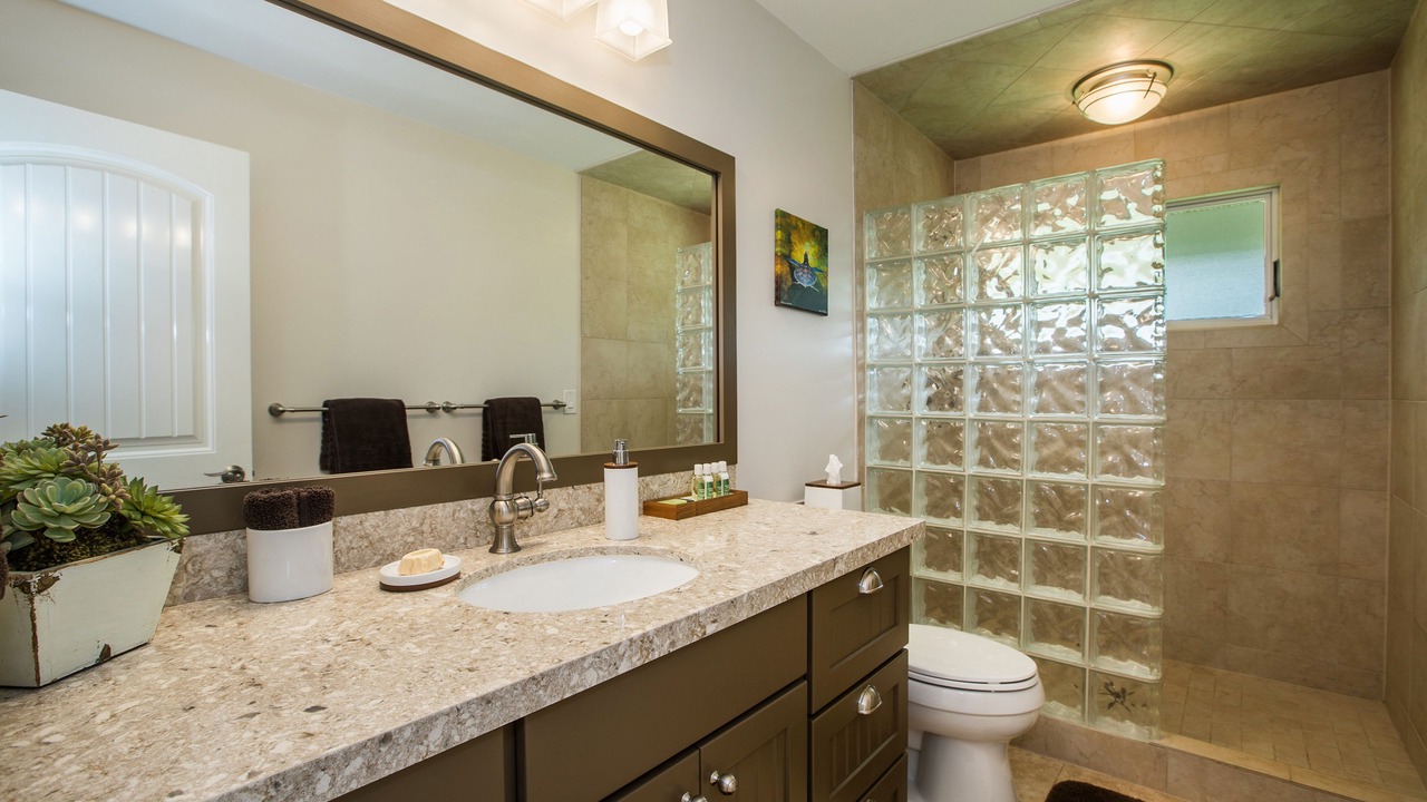 Photo of Bathroom in Poipu