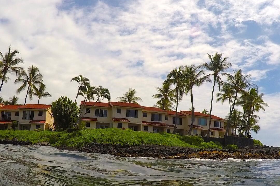 Photo of Others in Kahaluu Bay