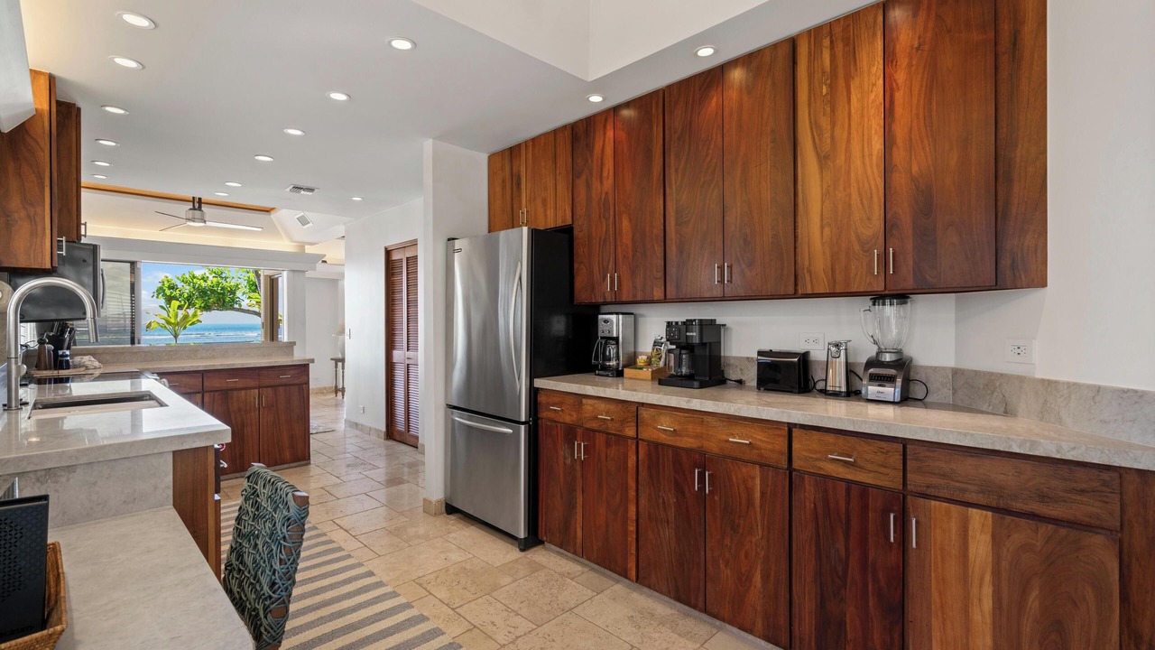 Photo of Kitchen in Historic Lahaina Front Street