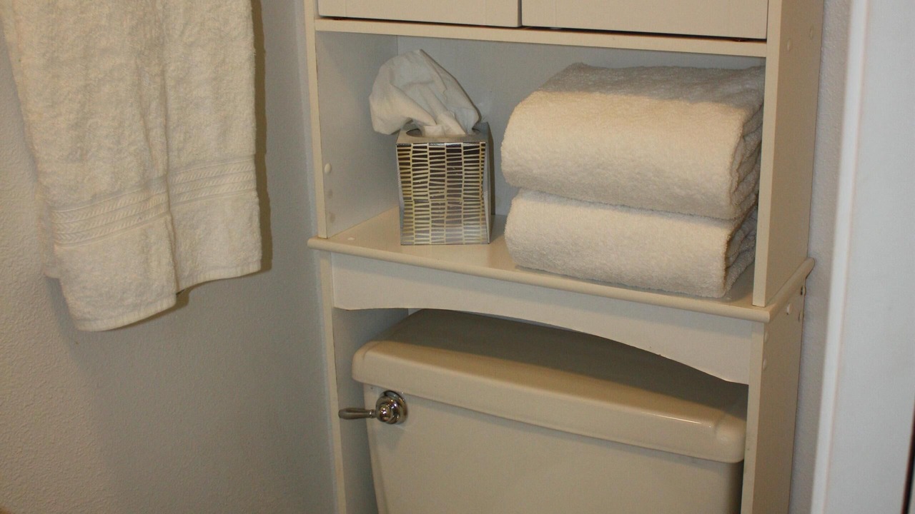 Photo of Bathroom in Historic Kailua Village