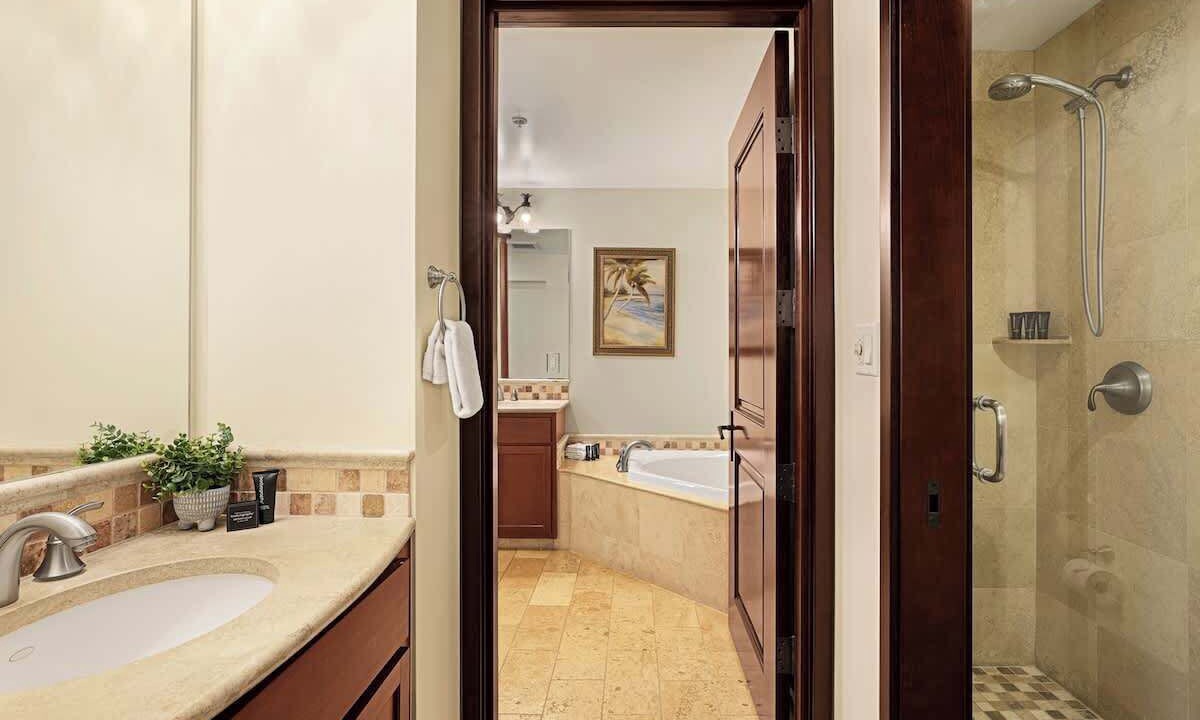Photo of Bathroom in Wailua