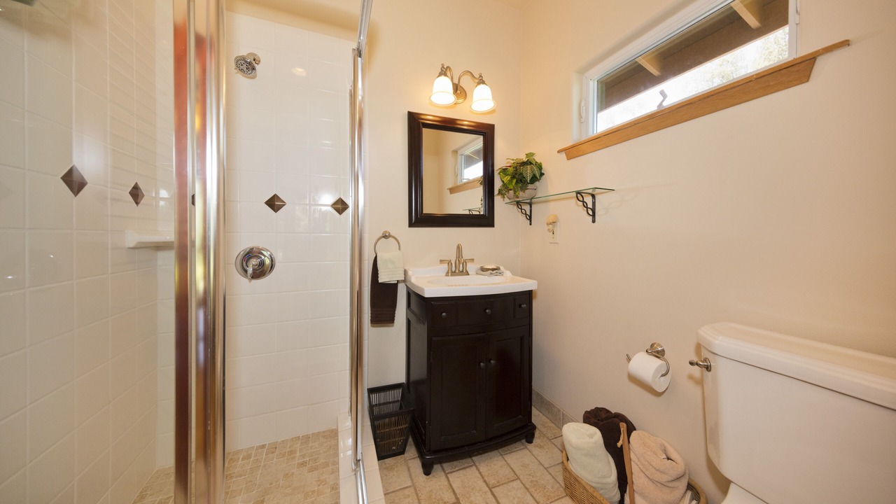 Photo of Bathroom in Keaau
