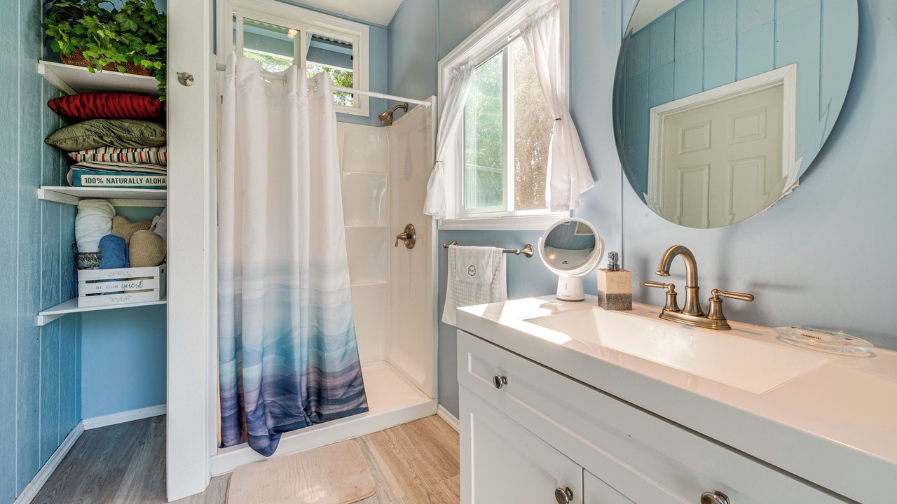 Photo of Bathroom in Keaau