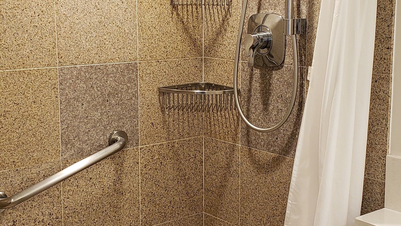 Photo of Bathroom in Waikiki