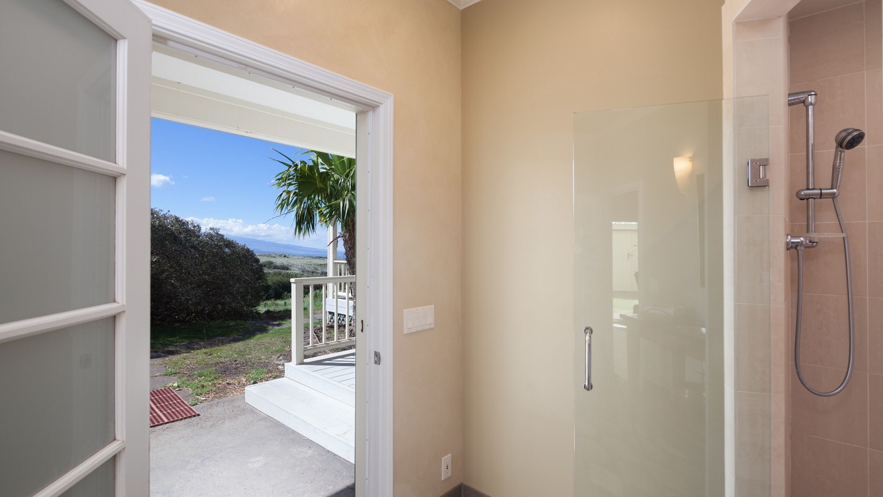 Photo of Bathroom in Kamuela