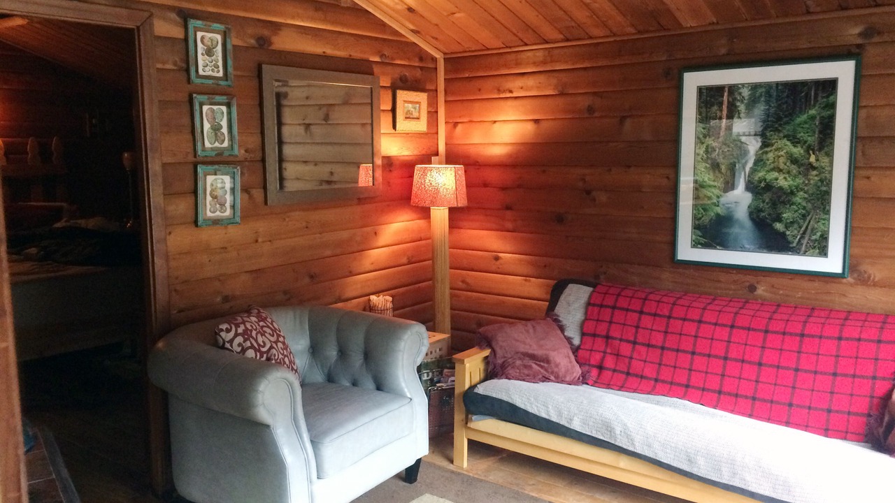 Photo of Livingroom in Gold Bar