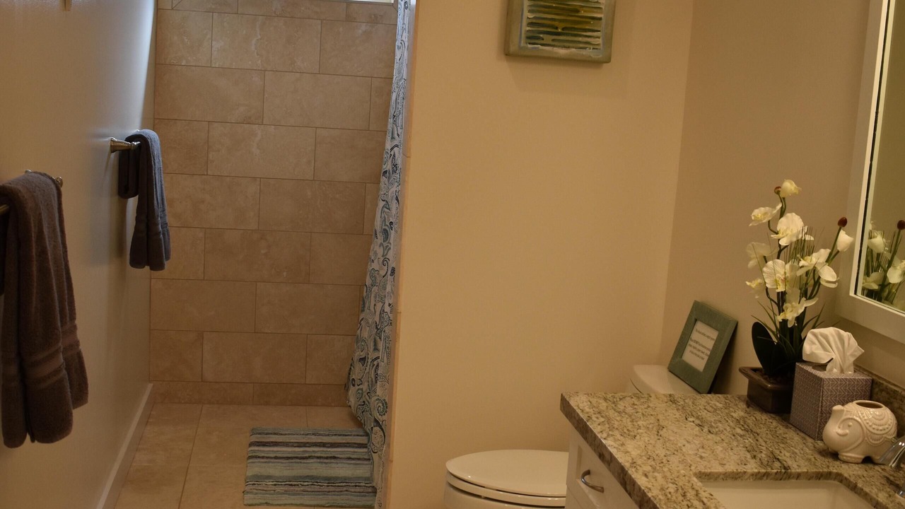 Photo of Bathroom in Kahuku