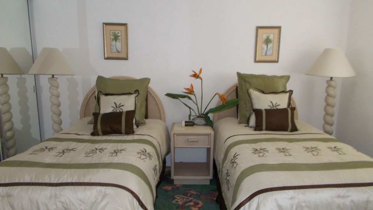 Photo of Bedroom in Maalaea