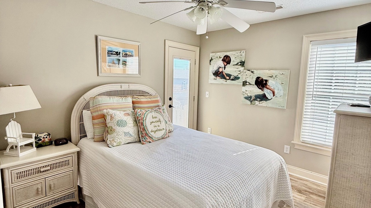 Photo of Bedroom in Surfside Beach